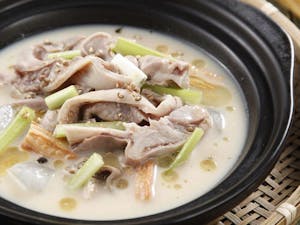 10. 酸菜粉丝猪肚煲 Sauteed Pickled Napa & Vermicelli with Pork Stomach in Casserole Image