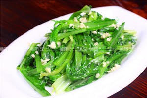 蒜蓉油麦菜 Sauteed A Choy with Chopped Garlic Image
