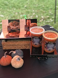 Signature Tomato Sauce (32 oz.) Image
