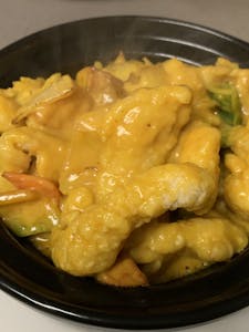 N22. Fish Fillet with Curry in Pot 咖哩斑腩煲 Image