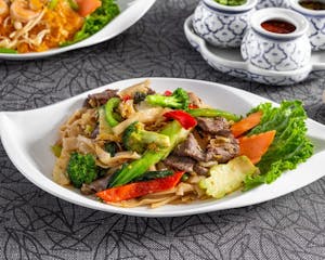 Phad Kee Mow (Drunken Noodle) Image