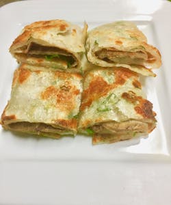213. Scallion Pancake with Sliced Beef Image