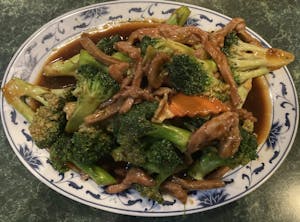 Shredded Pork with Garlic Sauce & Broccoli Image