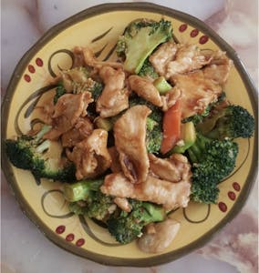 C8. Chicken with Broccoli Image