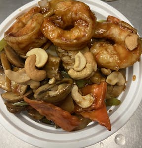 79. Shrimp with Cashew Nuts Image