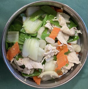 Sliced Chicken with Snow Peas Image