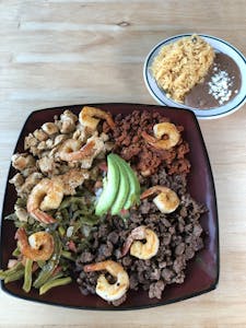 El Bugambilias Image