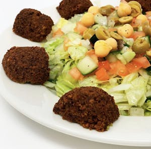 Falafel Salad Image