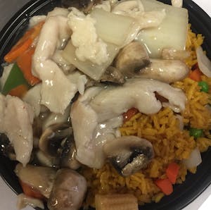 C4. Moo Goo Gai Pan Image