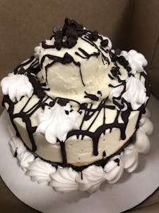 5 inch Chocolate Cake/Vanilla Gelato Image