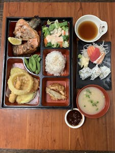9. Deluxe Bento I Image