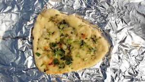 Hot & Cheesy Garlic Naan