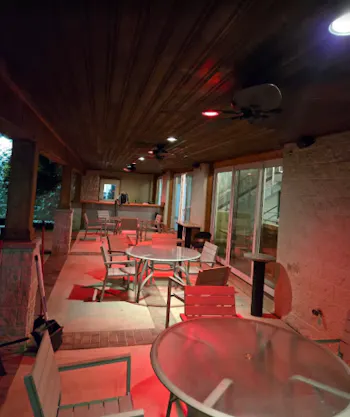 Saffron Indian Cuisine interior