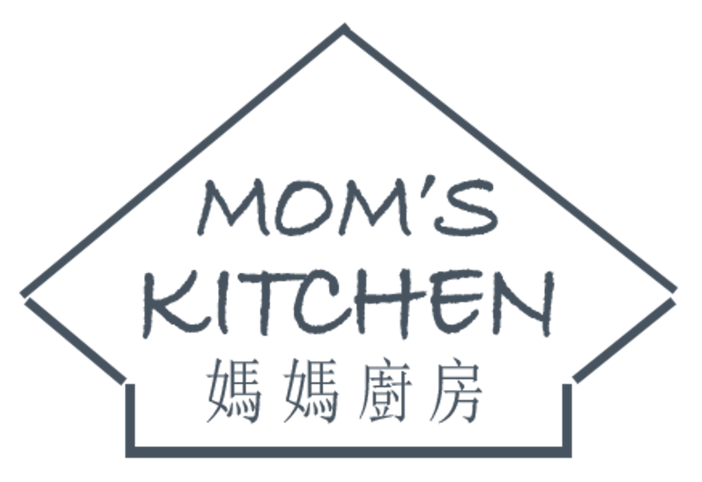 Mom's Kitchen Logo